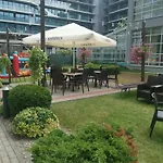 Prywatny Salon Z Aneksem Kuchennym, Sypialnia W Diva * Kołobrzeg