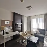 Prywatny Salon Z Aneksem Kuchennym, Sypialnia W Diva