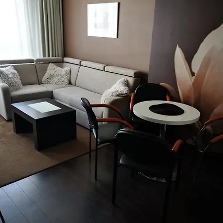 Prywatny Salon Z Aneksem Kuchennym, Sypialnią W Diva