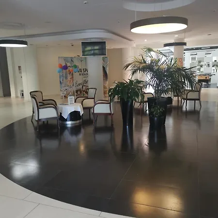 Prywatny Salon Z Aneksem Kuchennym, Sypialnią W Diva *