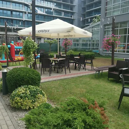Prywatny Salon Z Aneksem Kuchennym, Sypialnia W Diva * Kolobrzeg