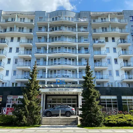 Prywatny Salon Z Aneksem Kuchennym, Sypialnią W Diva *
