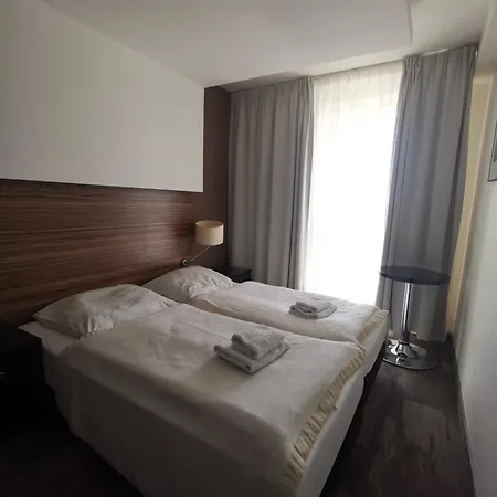 Prywatny Salon Z Aneksem Kuchennym, Sypialnia W Diva * Kolobrzeg