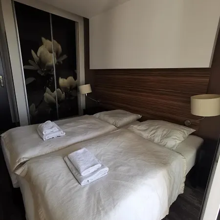 Apartament Prywatny Salon Z Aneksem Kuchennym, Sypialnią W Diva *