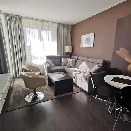 Prywatny Salon Z Aneksem Kuchennym, Sypialnią W Diva
