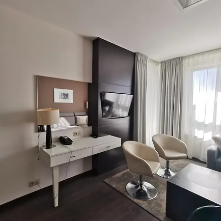 Prywatny Salon Z Aneksem Kuchennym, Sypialnią W Diva Apartament