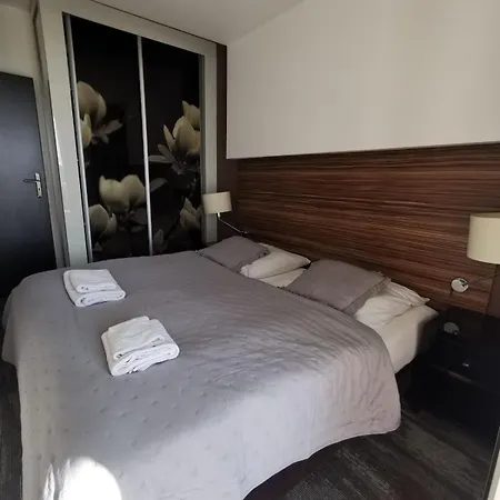 Prywatny Salon Z Aneksem Kuchennym, Sypialnią W Diva Apartament Kołobrzeg