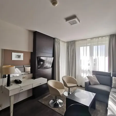 Prywatny Salon Z Aneksem Kuchennym, Sypialnią W Diva